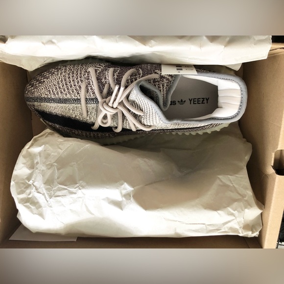Yeezy Boost 350 V2 Zyon 9.5 - Picture 2 of 4